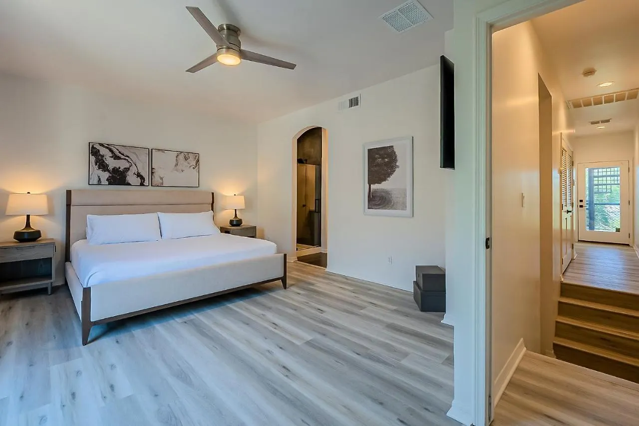 Holiday home Modern 3 Bed - 3 Bath Townhouse W/ Rooftop Deck Villa Phoenix United States